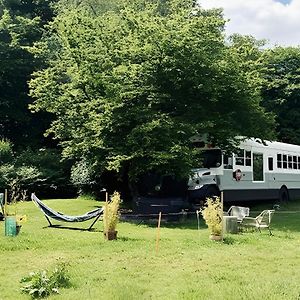 American School Bus Retreat With Hot Tub In Sussex Meadow Βίλα Uckfield Exterior photo