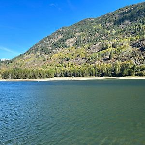 Waterfront, Mountainview House In Castlegar Βίλα Exterior photo