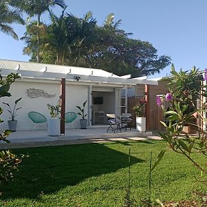 Maroochydore Waters Bnb Bed and Breakfast Exterior photo