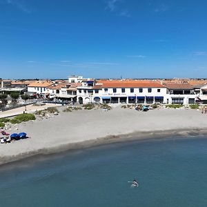 Hotel Camille Σαιντ-Μαρί-ντε-λα-Μερ Exterior photo