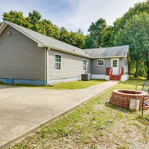 Pet-Friendly Charlestown Retreat With On-Site Lake! Βίλα Exterior photo