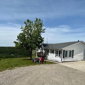 Foothills Ranch & Airbnb Βίλα Cardston Exterior photo