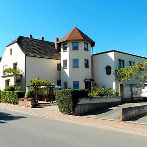 Via Eberle - Vinothek Und Gaestezimmer Ξενοδοχείο Grünstadt Exterior photo