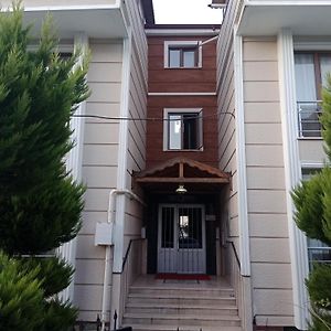 Halic Apartmani Inn Γιάλοβα Exterior photo