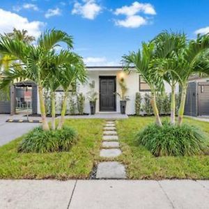 Modern Luxe Hideaway Βίλα Dania Beach Exterior photo