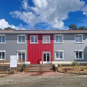 Le Nid Cabailla Bed and Breakfast Coimères Exterior photo