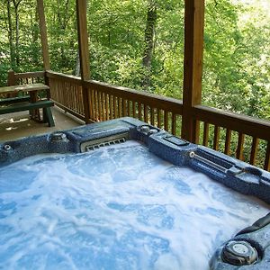 A Little Bit Of Heaven Swim In The Creek Soak In The Hot Tub And Relax In Comfort Βίλα Copperhill Exterior photo