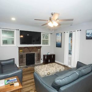 Comfy 3Bd-2Ba Near Colleges,Tanger, Coliseum Βίλα Greensboro Exterior photo