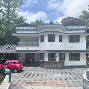 Home Away Roam Stay Kaduturutti Exterior photo