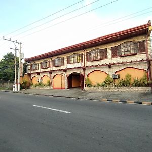 Starlight Lodging House Ξενοδοχείο Laoag Exterior photo