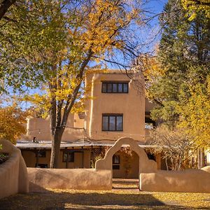 Sagebrush Inn & Suites Τάος Exterior photo