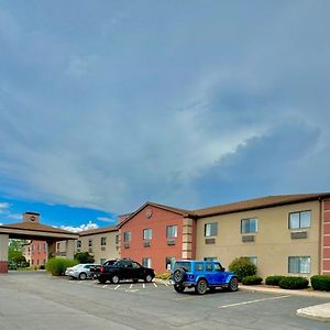 Fairbridge Inn & Suites Batavia-Darien Amusement Park Exterior photo