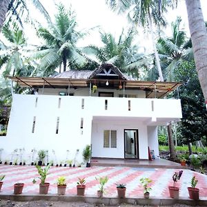 Satya Farm House Βίλα Amalāpuram Exterior photo