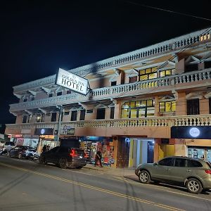 Hotel Golden Inn Κετσαλτενάνγκο Exterior photo