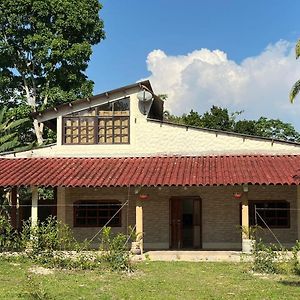 Casa Alojamiento La Cascina Ξενοδοχείο Ικίτος Exterior photo