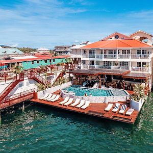 Tropical Suites Hotel Μπόκας ντελ Τόρο Exterior photo