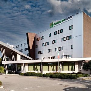 Holiday Inn Express Milan-Malpensa Airport, An Ihg Hotel Σόμα Λομπάρντο Exterior photo