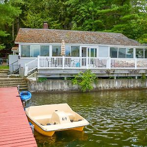 Renovated Lakefront House With Dock Pets Welcome! Βίλα New Marlborough Exterior photo