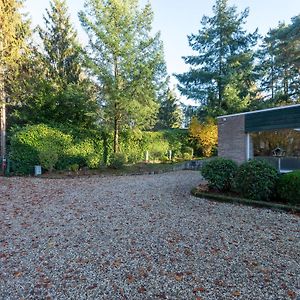 Nice Bungalow With Washing Machine At A Holiday Park In A Natural Area Βίλα Mook Exterior photo