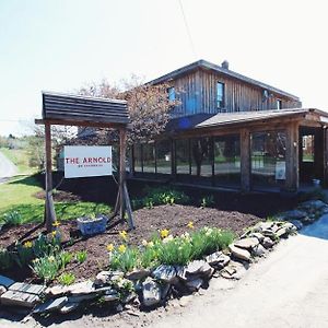 The Arnold House Ξενοδοχείο Livingston Manor Exterior photo