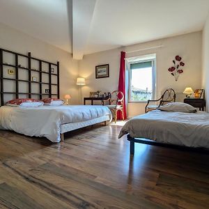 Chambre Coquelicot Pour 3 Avec Sdb Privative Et Recharge Electrique, Wifi Offert - Fr-1-582-495 Bed and Breakfast Lempdes sur Allagnon Exterior photo