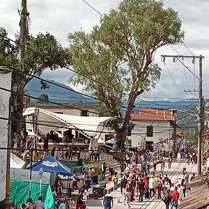 Hospedajeladivisagachala Ξενοδοχείο Los Andes  Exterior photo