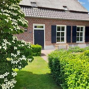 Onder De Wolfskap Bed En Ontbijt Bed and Breakfast Haaren  Exterior photo