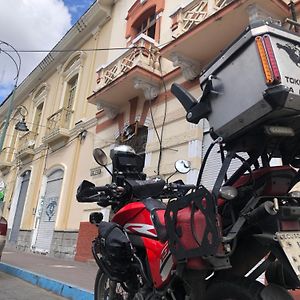 Hospedaje Las Primicias Riobamba 104 Bed and Breakfast Exterior photo