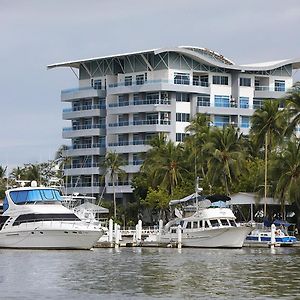 Puerto Azul Hotel & Marina Πουνταρένας Exterior photo