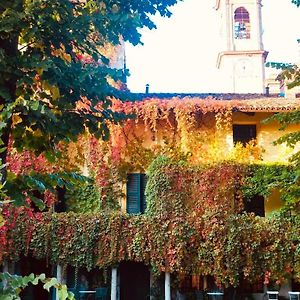 Palazzo Sismonda Bed and Breakfast Corneliano d'Alba Exterior photo