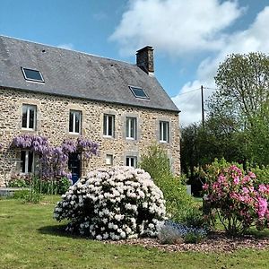 Chambre Des Bords De Siame Bed and Breakfast Gratot Exterior photo