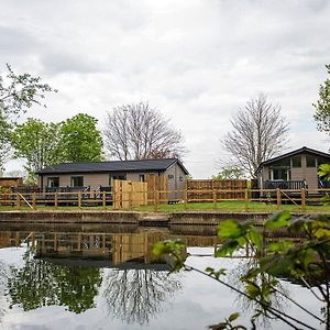 Lee Valley Ξενοδοχείο Hoddesdon Exterior photo