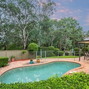 Tranquil Poolside Retreat Βίλα Baulkham Hills Exterior photo