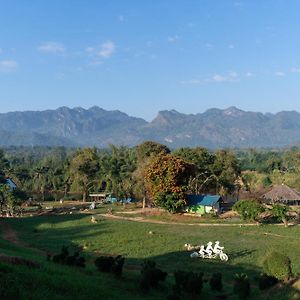 Pung-Waan Resort Ban Huai Maenam Noi Exterior photo