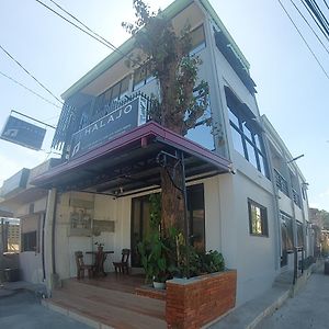 Halajo Bnb Transient Bed and Breakfast Laoag Exterior photo