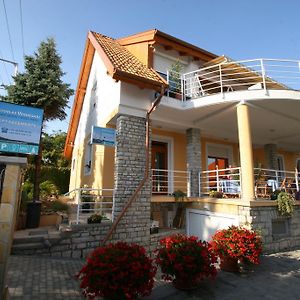 Apartman Vitorlas Vendeghaz Ξενοδοχείο Balatonfüred Exterior photo