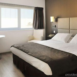 Sejours & Affaires Courbevoie Grande Arche Aparthotel Room photo