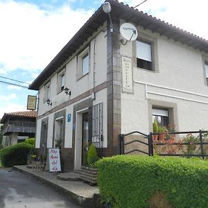 Pension Parrilla Casa Vicente Ξενοδοχείο Tineo Exterior photo