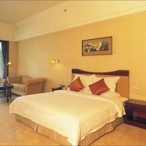 Phoenix Hotel Wuyi Jiangmen Room photo