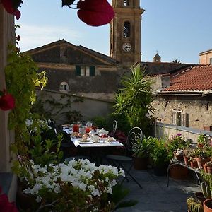 La Terrazza Di Vico Olivi B&B Βεντιμίλια Exterior photo