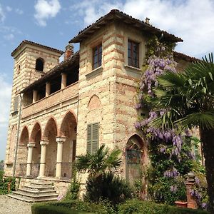 Castello Di Frassinello Bed and Breakfast Exterior photo