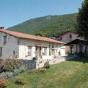 L'Estapade Des Tourelons Bed and Breakfast Saint-Jean-en-Royans Exterior photo