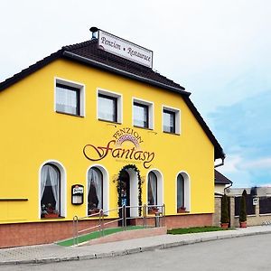 Penzion Fantasy - Restaurant Ξενοδοχείο Lipník nad Bečou Exterior photo