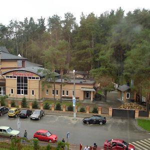 Hotel-Restaurant Complex Vensky Brovary Exterior photo