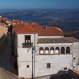 Palazzo Ruggiero Bed and Breakfast Montefusco Exterior photo