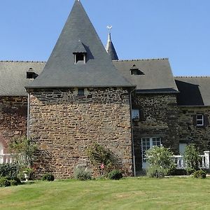 Manoir La Haie Chapeau Bed and Breakfast Saint-Thurial Exterior photo