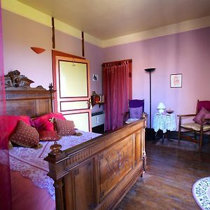 Les Chimeres Bed and Breakfast Puylaroque Room photo