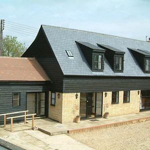 Highfield Farm Bed and Breakfast Sandy Exterior photo