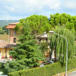 Appartamenti Fiorella Bastia Umbra Exterior photo