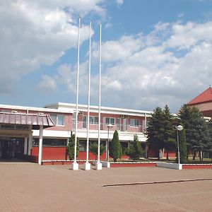 Holiday Park Cfk Ξενοδοχείο Vrbas Exterior photo